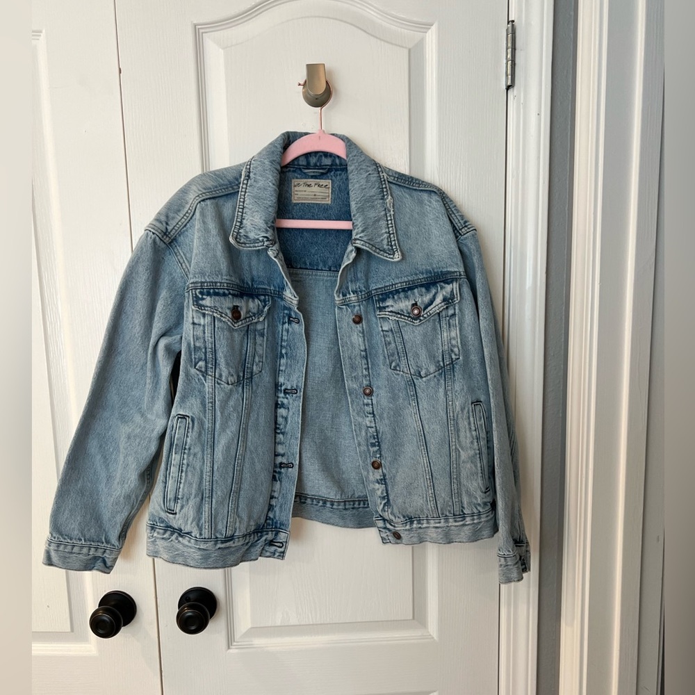 Free people - We the Free Jolene Denim Trucker Jacket - Size M